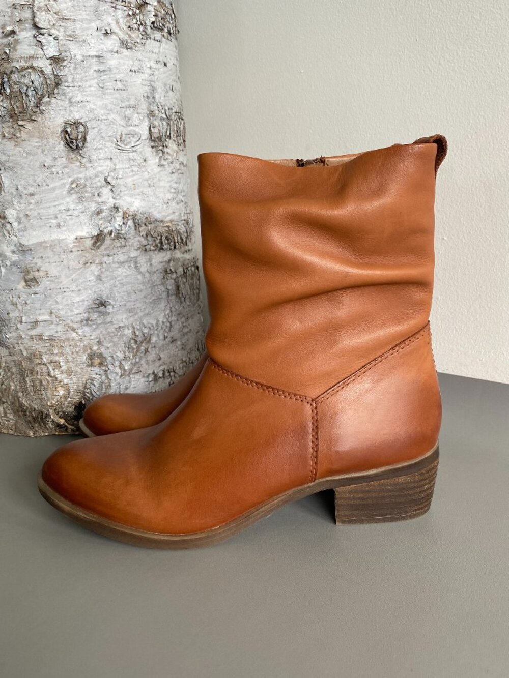 Oker Cognac Leather Slouch Ankle Boots Side zip  Comfort ECU Sz 9/Fits 8.5 - Picture 2 of 15